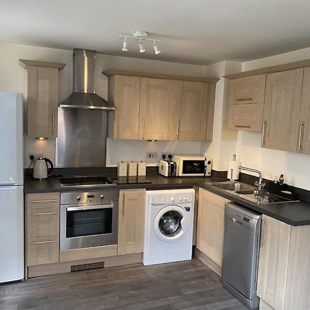 Stylish Two Bed City Apartment With Secure Parking Southampton Bagian luar foto