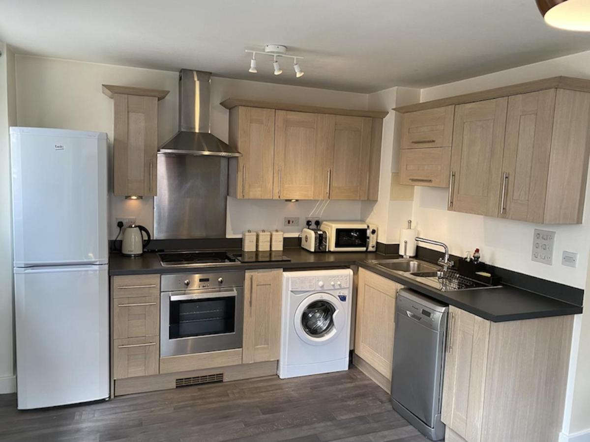 Stylish Two Bed City Apartment With Secure Parking Southampton Bagian luar foto