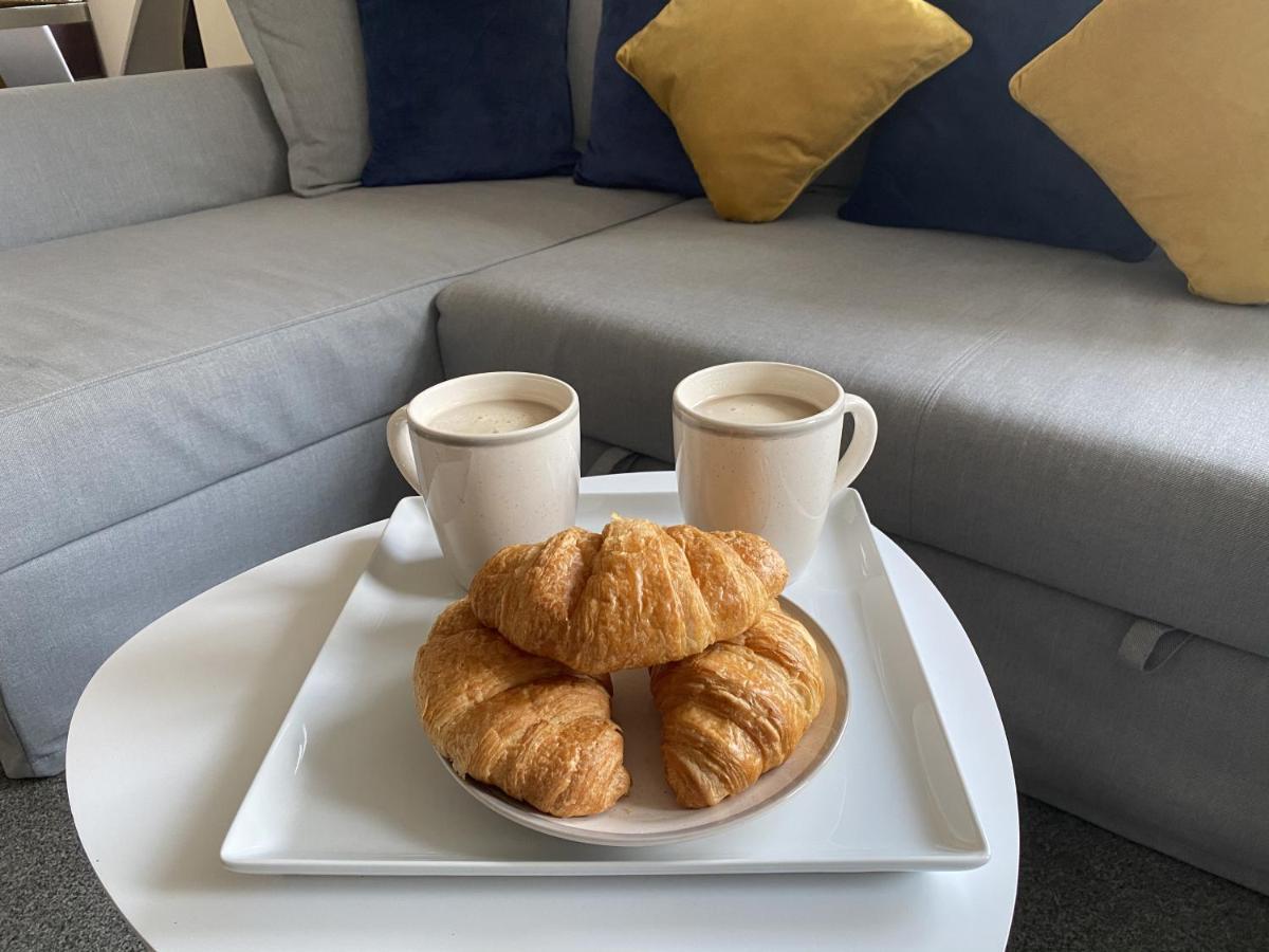 Stylish Two Bed City Apartment With Secure Parking Southampton Bagian luar foto