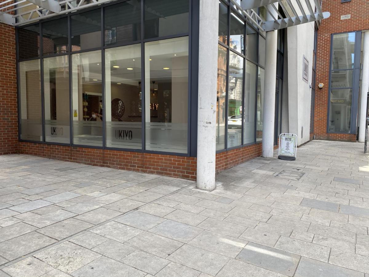 Stylish Two Bed City Apartment With Secure Parking Southampton Bagian luar foto